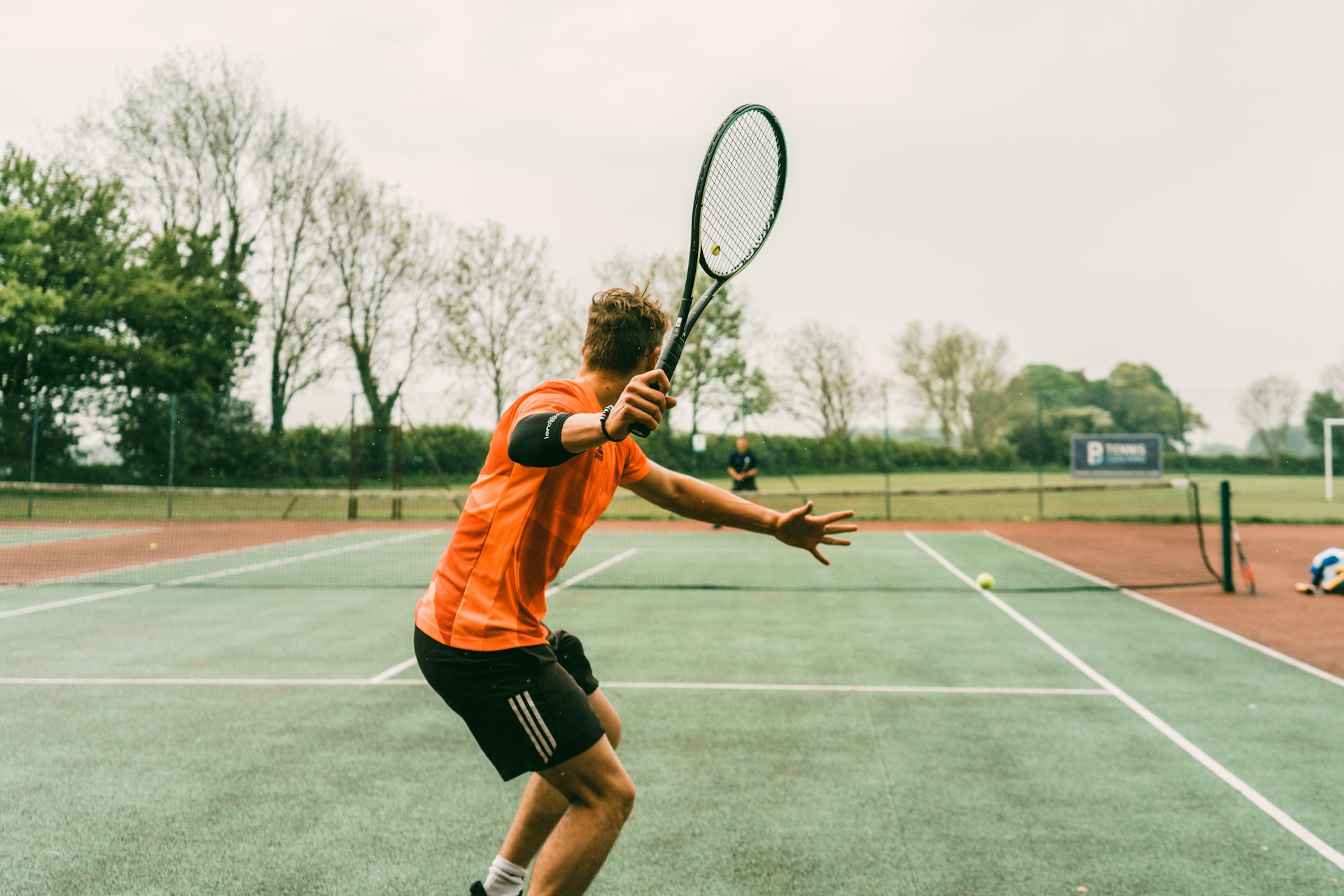 Áo Tennis Thiết Kế: Vietnam’s Top Destination for Custom-Designed Tennis Uniforms